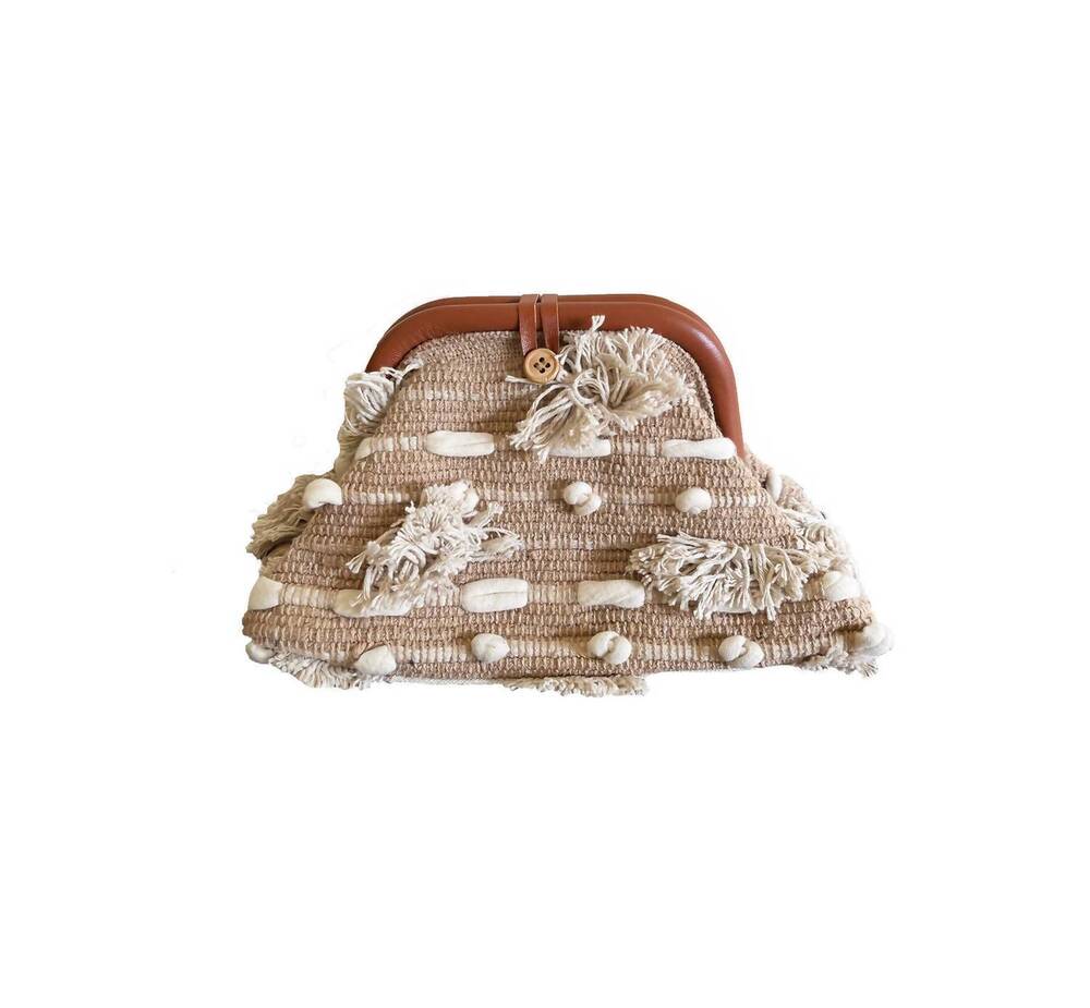 NEW LU & ELLE women's down the shore clutch in beige